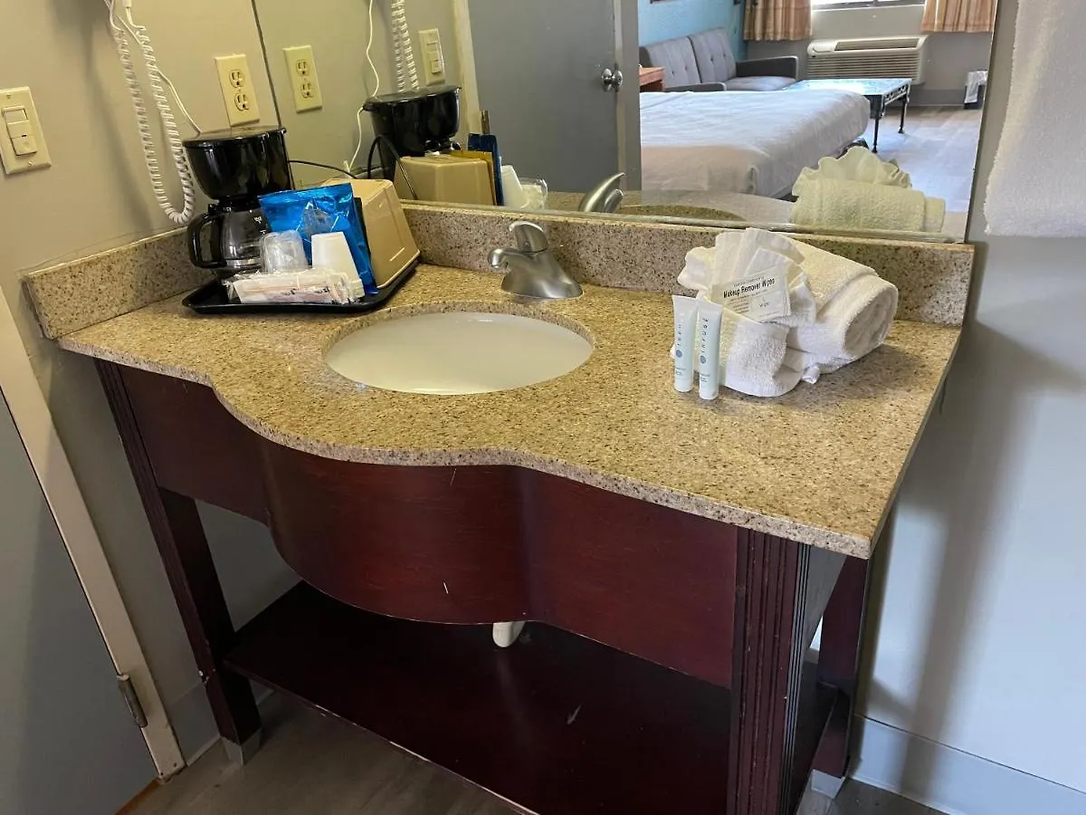 Village Inn Destin 2*,