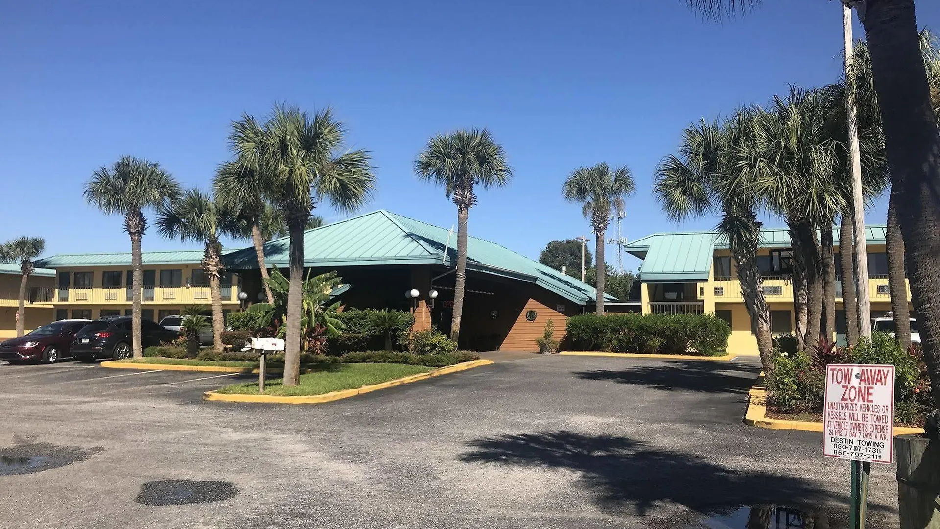 Village Inn Destin Motel